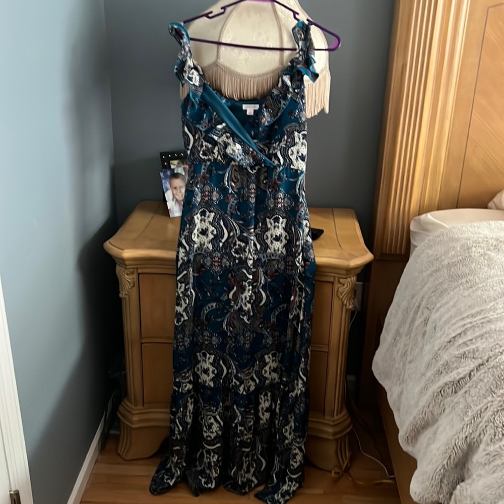 Comfortable and stylish maxi dress.